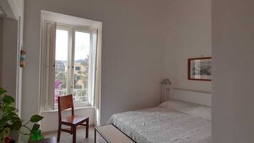 2 camere, culla da viaggio, Wi-Fi gratuito, lenzuola