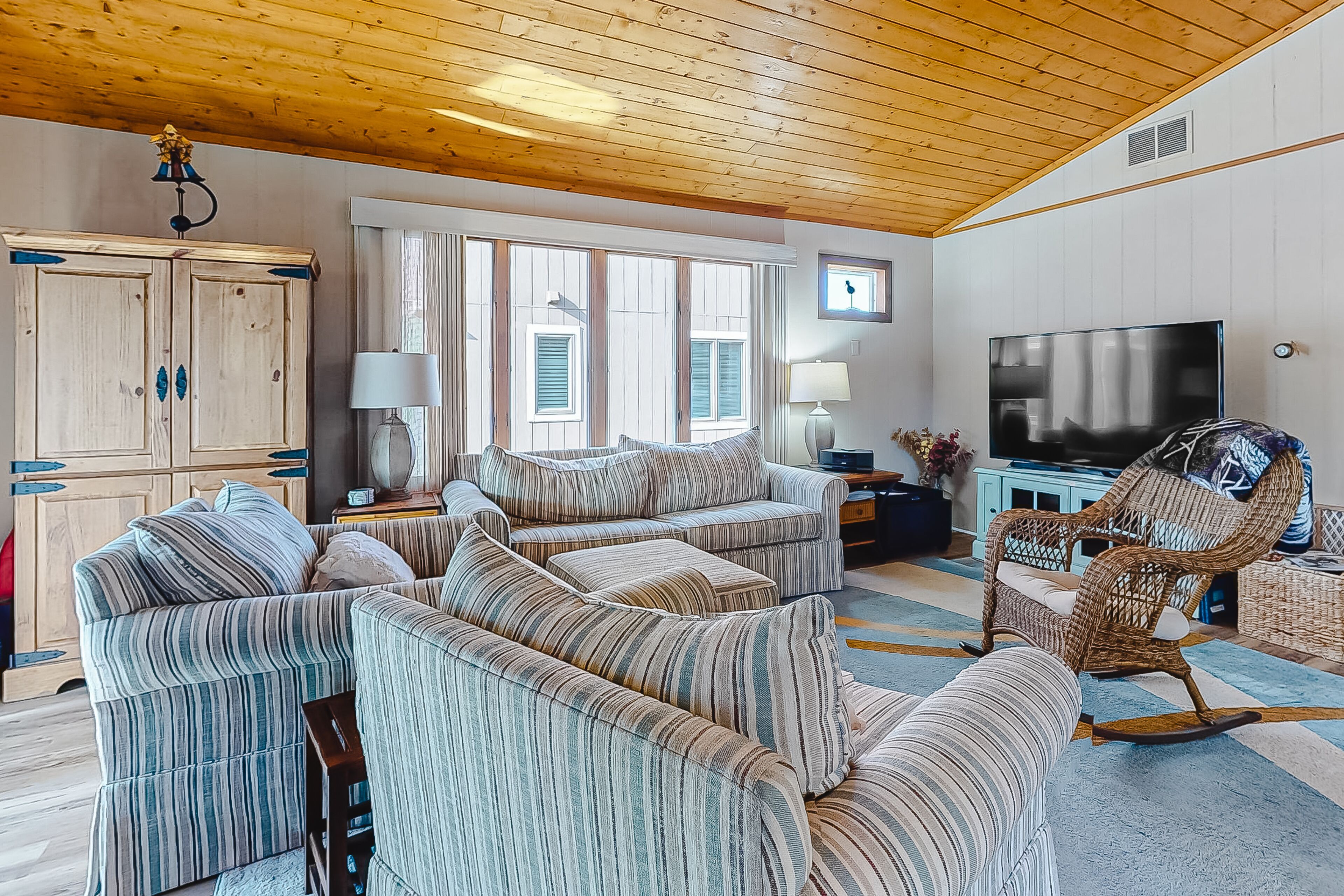 Town of Bethany Beach Home Blocks From Ocean w/Free WiFi & Private Washer/Dryer