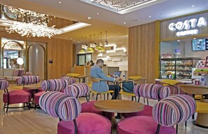 Coffee shop - Premier Inn Dubai Barsha Heights (Dubai)
