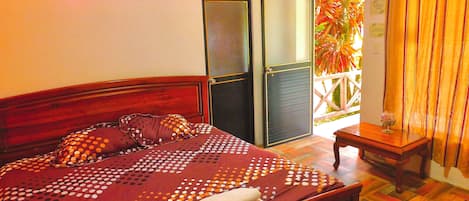 Reisekinderbett, kostenloses WLAN, Bettwäsche