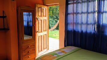 Family Quadruple Room | Travel crib, free WiFi, bed sheets