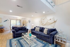 Televisión, chimenea y reproductor de DVD 