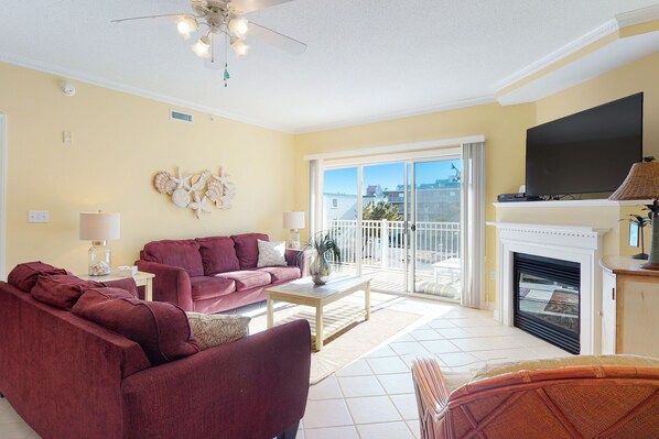 TV, fireplace, DVD player - Air-Conditioned Condo on the Ocean Block w/ Balcony, WiFi, W/D, Shared Pool (Ocean City)