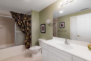 Towels - Air-Conditioned Condo on the Ocean Block w/ Balcony, WiFi, W/D, Shared Pool (Ocean City)