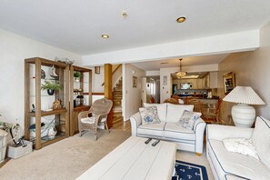 TV, fireplace, DVD player