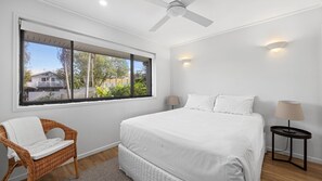 3 bedrooms, iron/ironing board, free WiFi, bed sheets