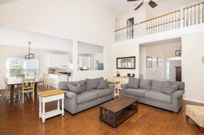 TV - Stay @ South of Six! (Folly Beach)