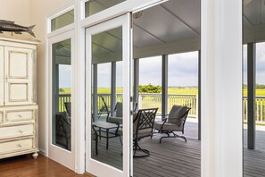 Interior - Stay @ South of Six! (Folly Beach)