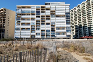 Exterior - Oceanfront condo with W/D & outdoor pool - great location (Ocean City)