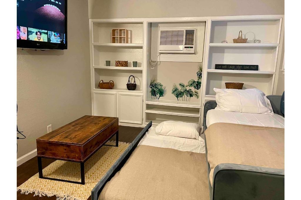 ❤ Montrose near NRG, MED center, DOWNTOWN, & ZOO