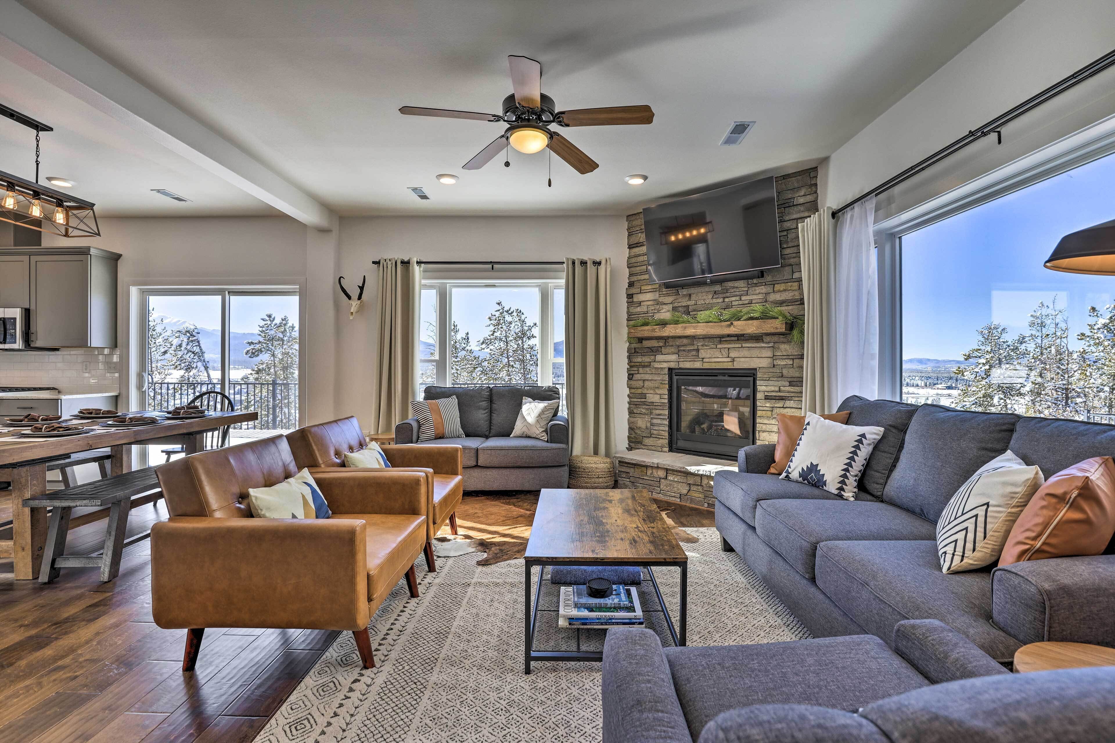 Mountain Modern Getaway w/ Hot Tub: Ski, Hike & Bike!