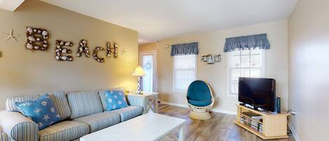 TV, fireplace, DVD player