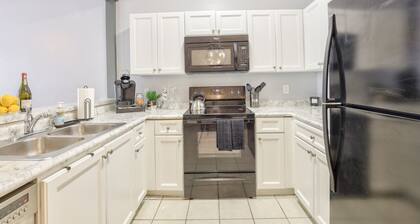 Fully equipped smart condo, located 5 min from capitol, Great for Extended Stays