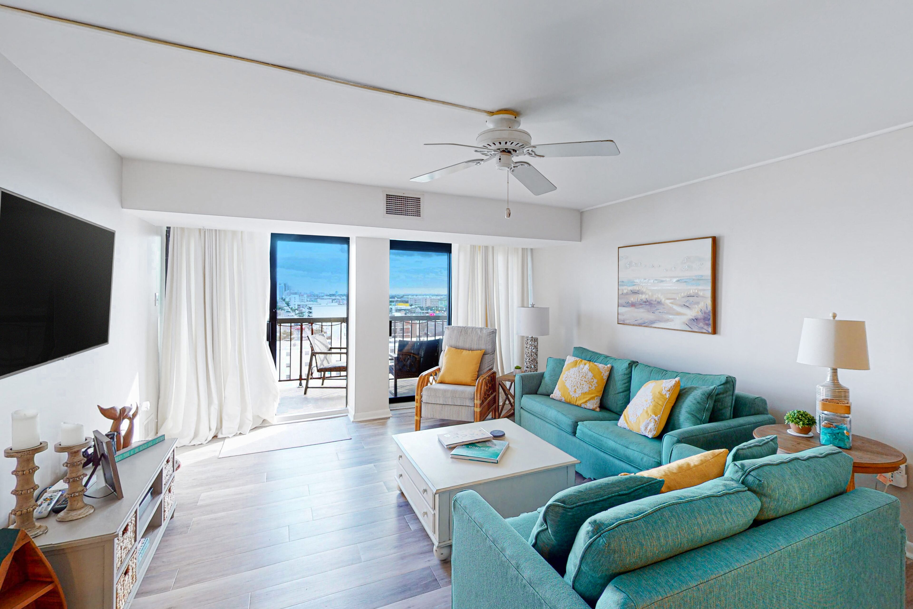 8th-Floor Condo w/Side Views of Ocean + Bay, Shared Pool, Sauna, Gym, A/C, WiFi