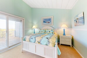 4 bedrooms, iron/ironing board, Internet, bed sheets