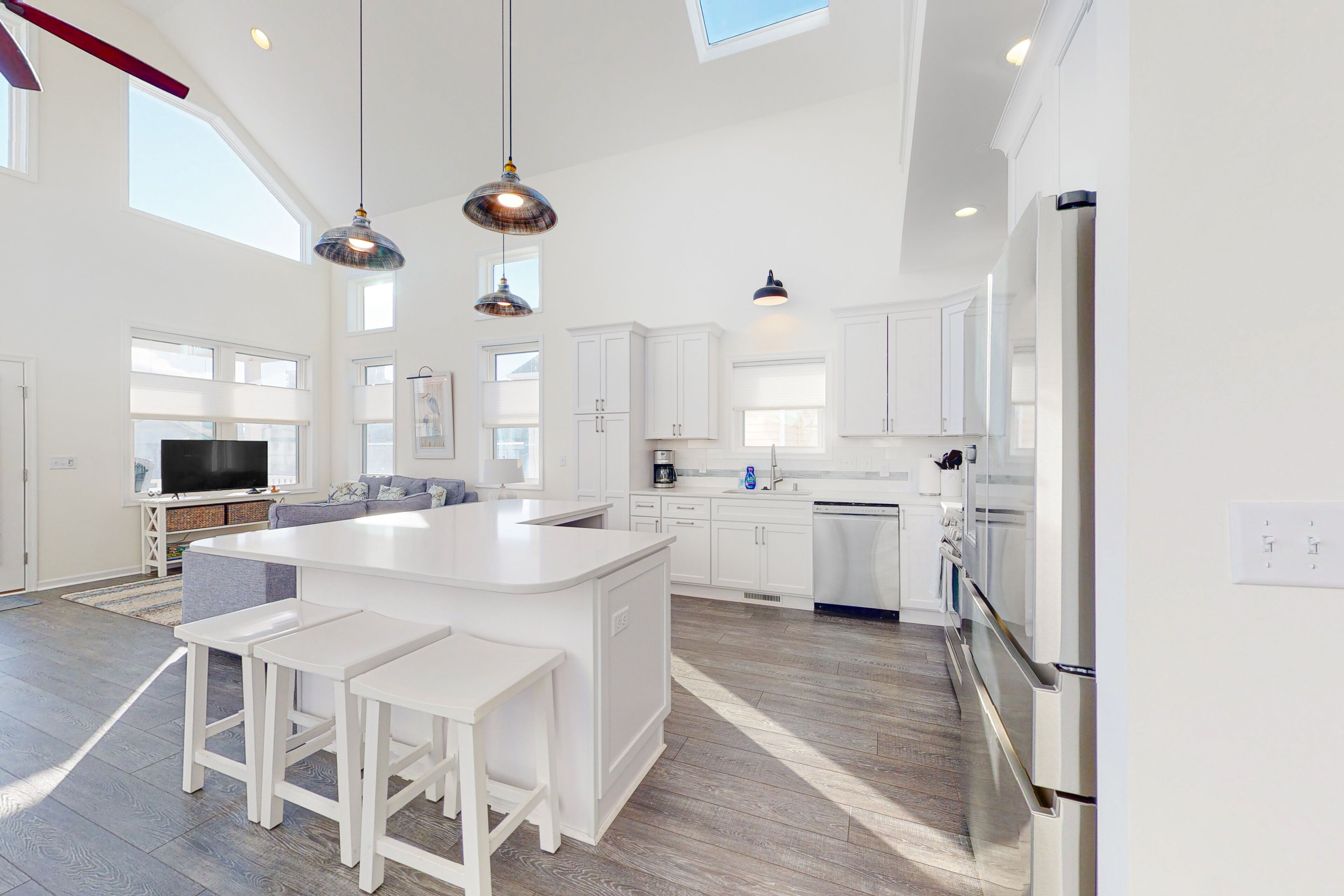 雪櫃、微波爐、焗爐、爐具