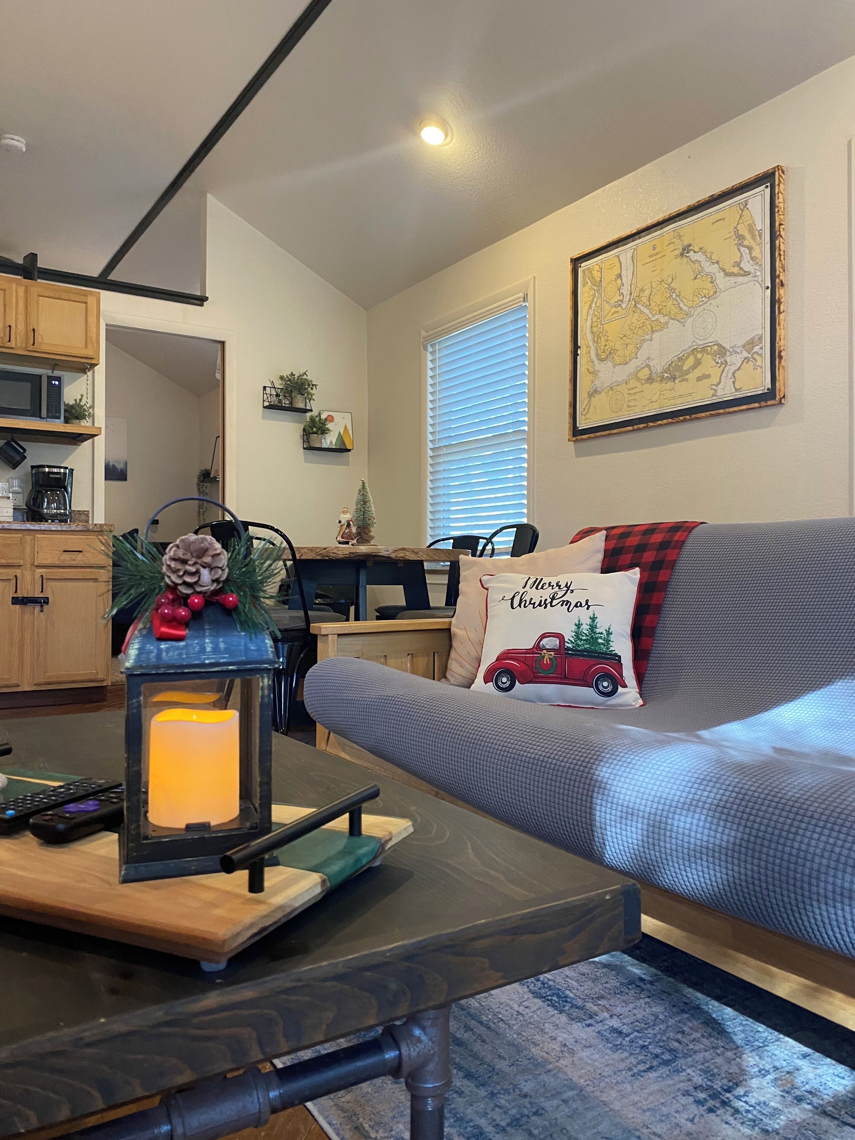 Smart TV, videogiochi, lettore DVD, libri