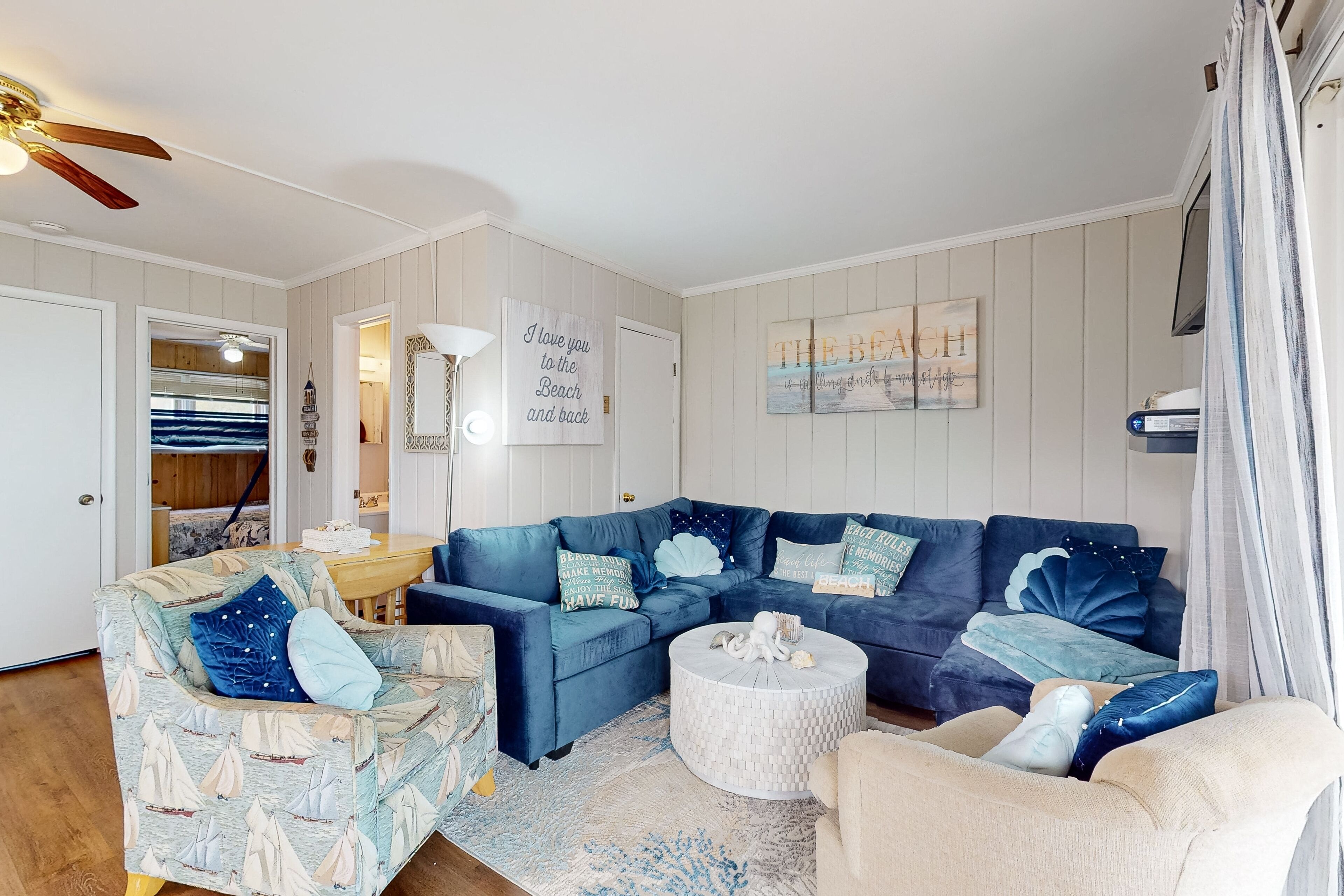 Under new ownership - steps to the beach, the bay & Matt Fish Camp