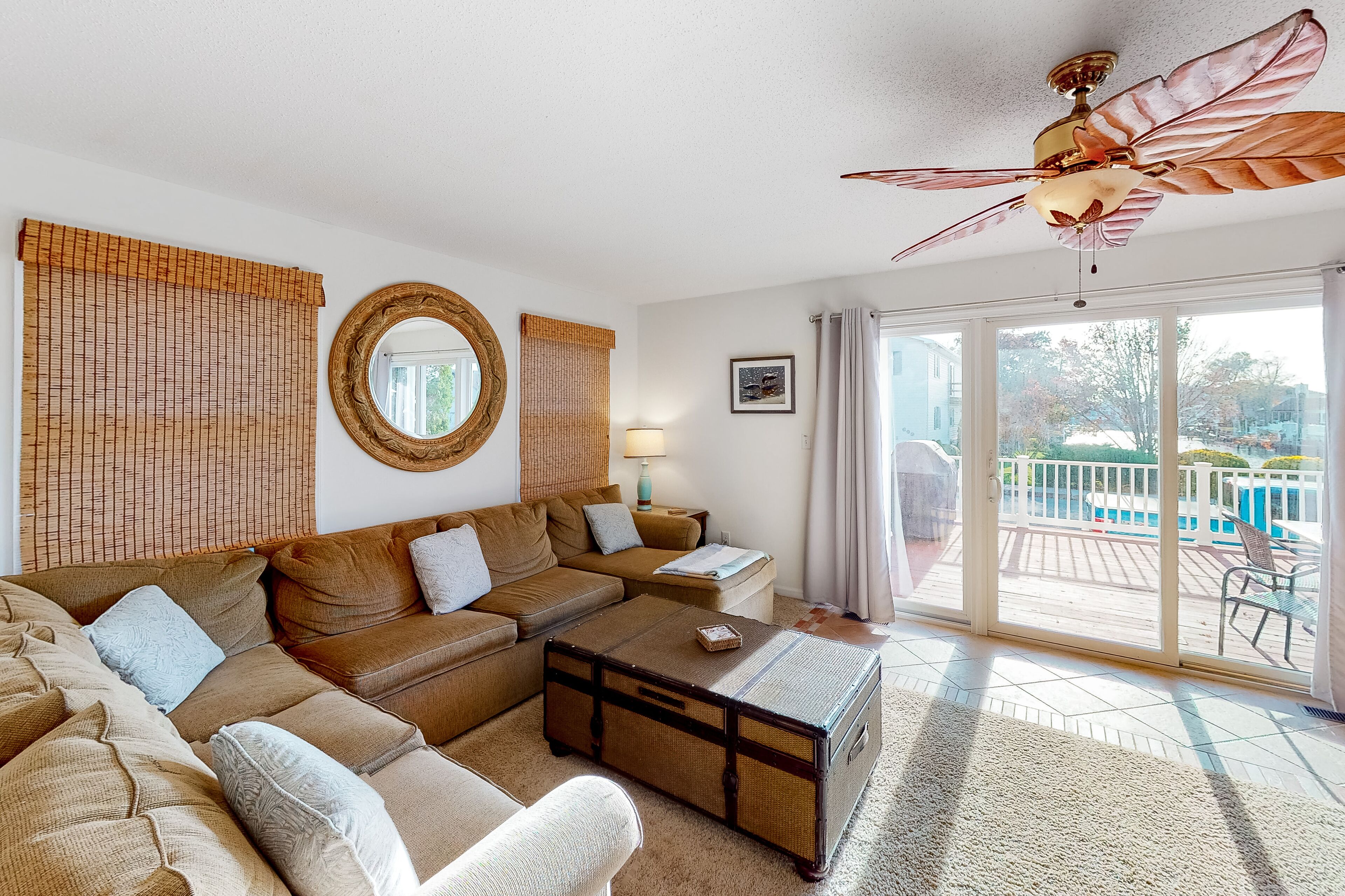 Spacious Home w/Deck, 2 Gas Fireplaces, Gas Grill, Free WiFi - near the Ocean