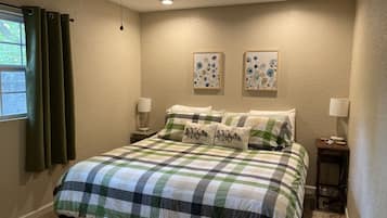 2 chambres, fer et planche à repasser, Wi-Fi gratuit, draps fournis