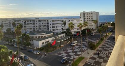 Superb sea view apartment free parking on site