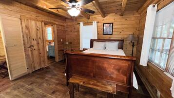 2 bedrooms, travel crib, free WiFi, bed sheets