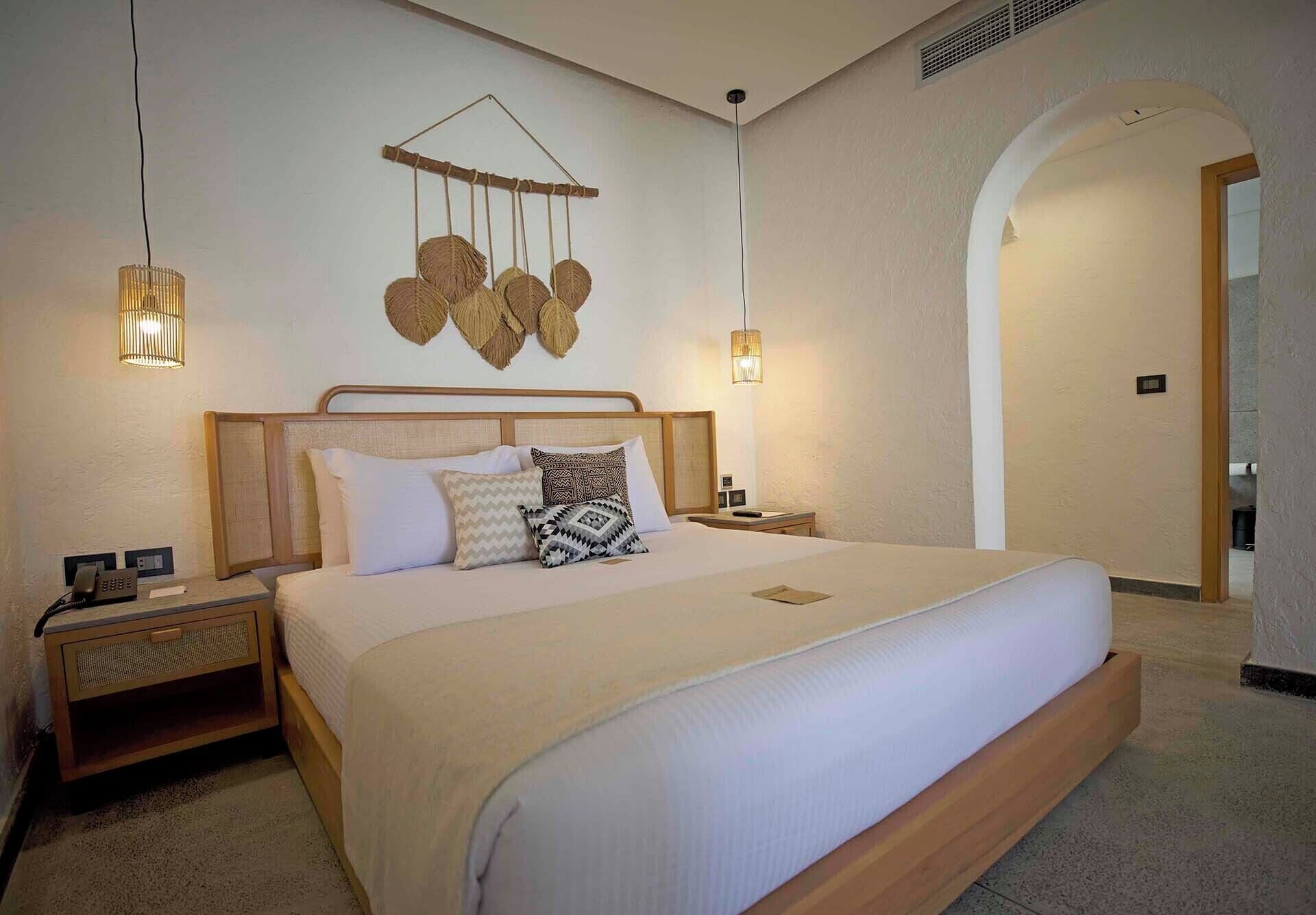 스위트 | 무료 미니바 품목, 객실 내 금고, 각각 다른 스타일의 인테리어, 각각 다르게 가구 비치