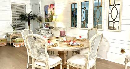 Walk to the water … brand new LUXURY villa near St Simons Marina