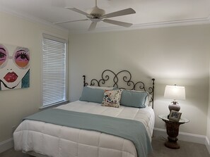 3 chambres, fer et planche à repasser, Wi-Fi, literie fournie