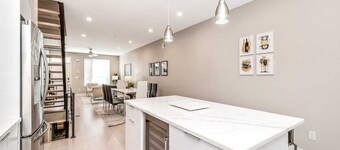 Fabulous Open Concept 4Bedroom w/RoofDeck! Sleep10