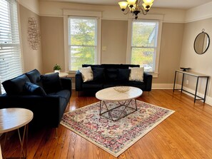 Smart TV - HUGE Bright & Roomy Condo@SOMA/Governor's Mansion (Little Rock)