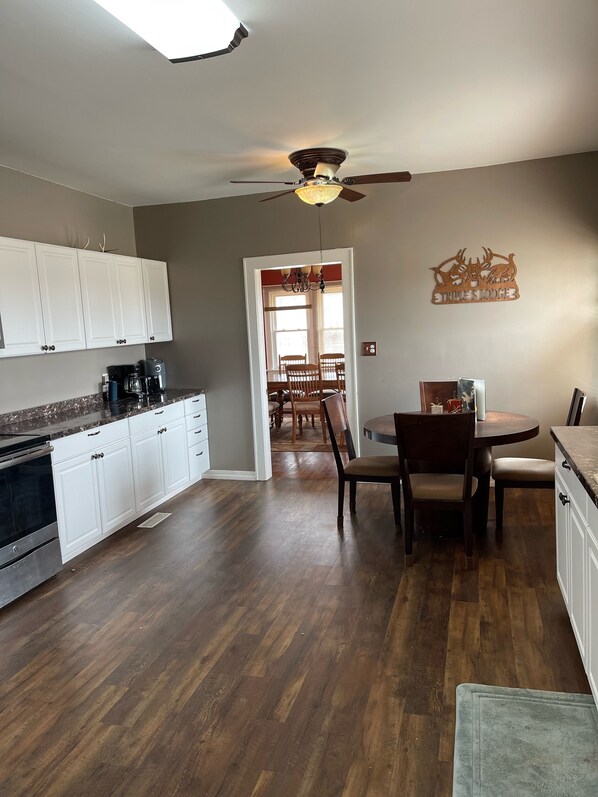 Microones, rentaplats i cafetera i tetera 