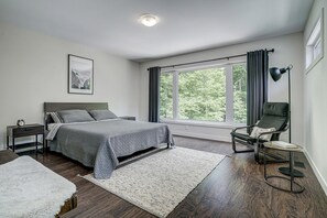 4 chambres, bureau, lit parapluie, Wi-Fi gratuit