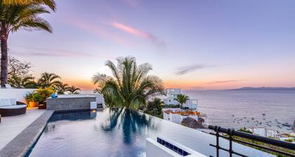 Luxurious Tropical Oasis w/ 2 Private Pools & Jacuzzi