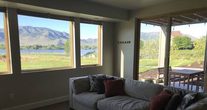 Affordable Pineview Reservoir 2 Bedroom Suite with a View