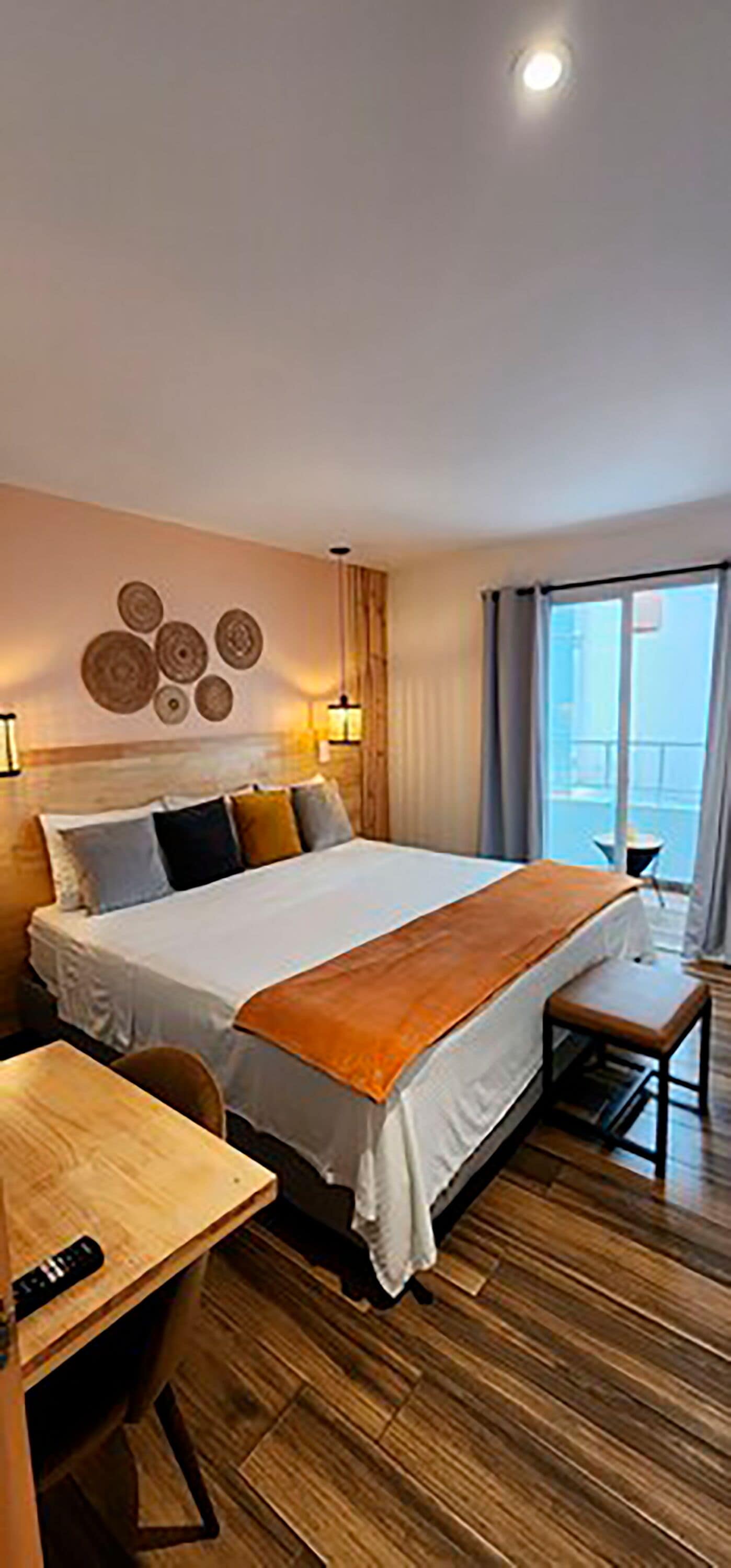 classic double room | 1 bedroom, premium bedding, desk, laptop workspace