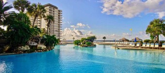 Villa Jolie @ Edgewater Beach Resort Sleeps 6