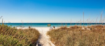 Villa Jolie @ Edgewater Beach Resort Sleeps 6