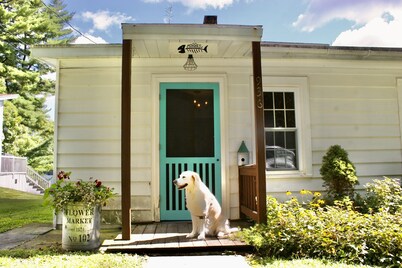 Cozy cottage perfect for family and friends
