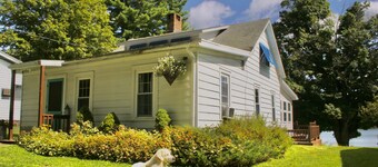 Cozy cottage perfect for family and friends
