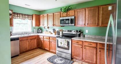 Mins To Lake Anna Festivals