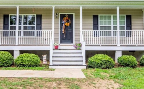 Mins To Lake Anna Festivals