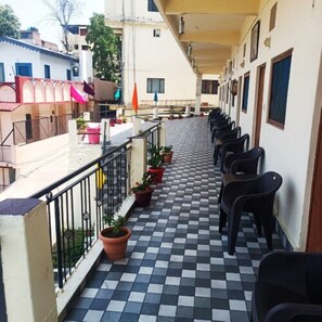 Lobby - Goroomgo Tribhuwan Ranikhet (Ranikhet)