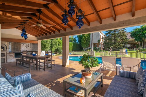 TRAMONTANA - Fabulous villa with private pool at the foot of the mountains. Free WIFI.