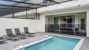Outdoor pool - Windsor Island Resort 612 (Davenport)