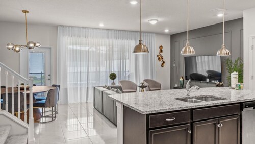 Windsor Island Resort 612