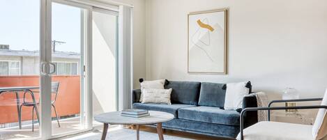 Télévision, chaîne hi-fi