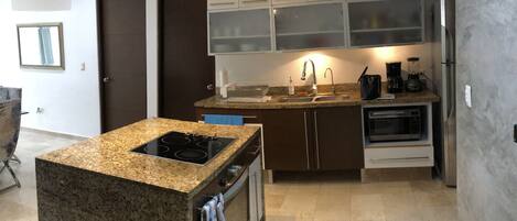 Fridge, microwave, oven, coffee/tea maker