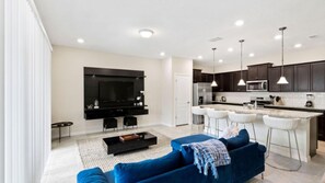 Townhome, 5 Bedrooms | Living room