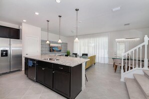 Casa de ciudad, 5 habitaciones | Cocina privada